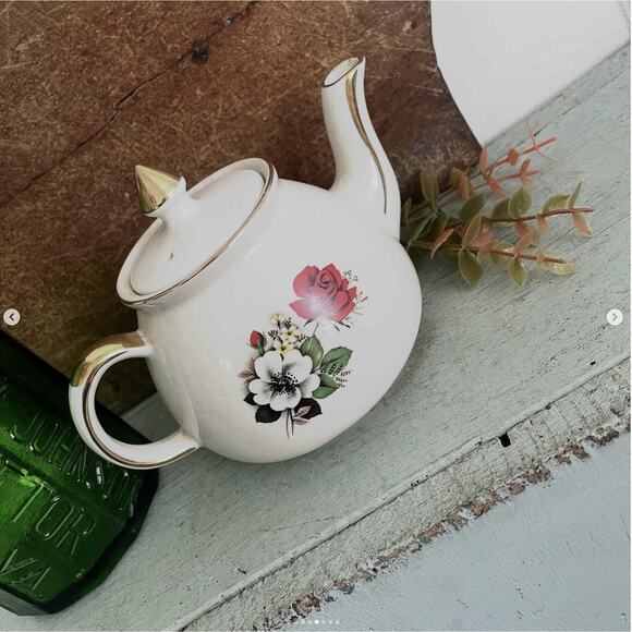 Vintage Hector Gibsons Staffordshire Teapot Tea Kettle Floral Red Rose England - Picture 5 of 8